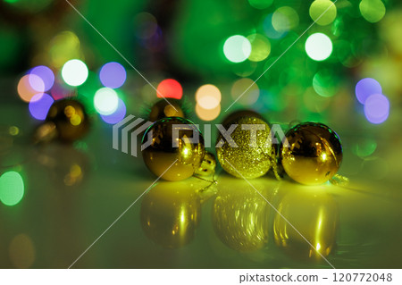 Christmas tree decorated with toys. 120772048