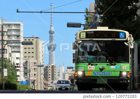 Toei公共汽車和東京天空樹 120772283