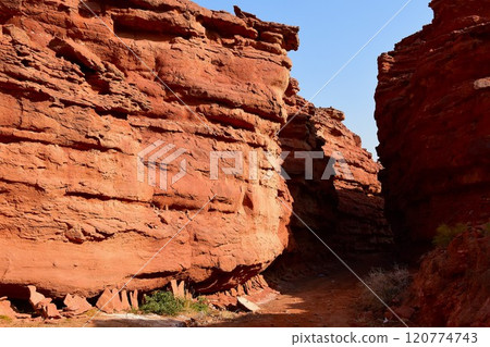 Canyon landscapes shaped by erosion and wind 120774743
