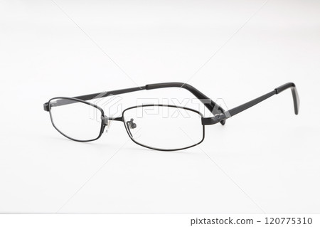 Glasses 120775310