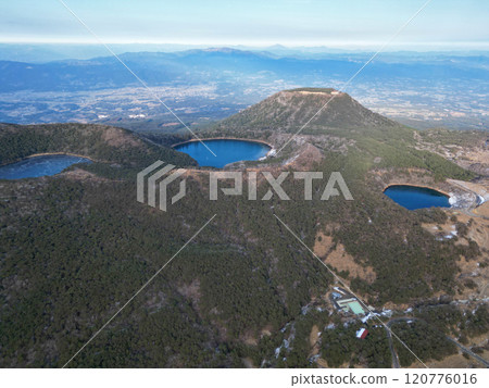 蝦野高原溫泉村不動池、禦池、白池的鳥瞰圖 120776016