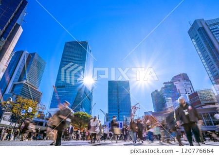 Tokyo cityscape in Japan: December... Almost no sign of the city... The hearts of people are in turmoil, may the new era bring happiness... A ray of hope = Shibuya, December 1st 120776664