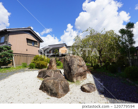 Tokaido Denmakan (Tsuchiyama, Koka City, Shiga Prefecture), which recreates the exchange of people and goods at a post station Tokaido Denmakan (Tsuchiyama, Koka City, Shiga Prefecture), which recreates the exchange of people and goods at a post station 120779594