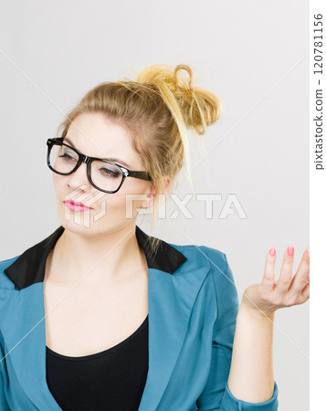 Business woman intensive thinking Business woman intensive thinking 120781156