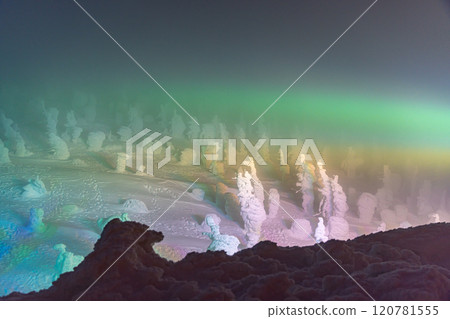 Yamagata Prefecture Zao's Rime Trees and Light Wrap Yamagata Prefecture Zao's Rime Trees and Light Wrap 120781555