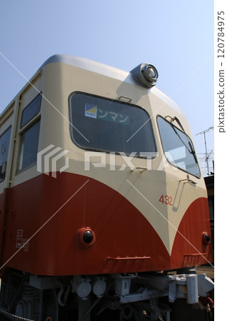 A well-preserved diesel railcar that once ran on the Kanto Railway Hokota Line A well-preserved diesel railcar that once ran on the Kanto Railway Hokota Line 120784975