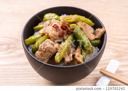 Fushimi chili pepper and pork stir-fried with miso rice bowl Fushimi chili pepper and pork stir-fried with miso rice bowl 120785242
