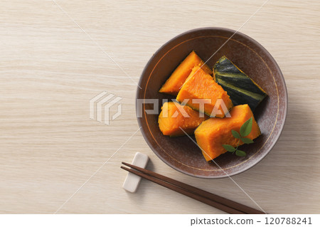 Boil pumpkin 120788241