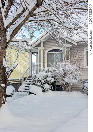 Residential house window on bright winter day Residential house window on bright winter day 120788269