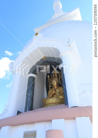Fuji Buddha Stupa Peace Park, Gotemba City, Shizuoka Prefecture, white Fuji Buddha Stupa Fuji Buddha Stupa Peace Park, Gotemba City, Shizuoka Prefecture, white Fuji Buddha Stupa 120789099