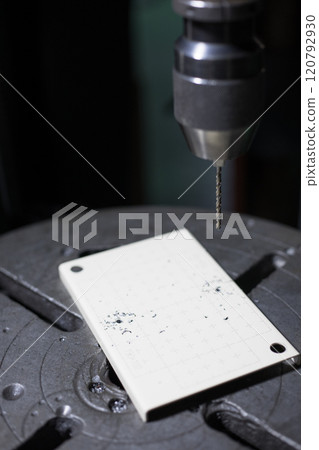 Threading with a Tapping Drilling Machine Threading with a Tapping Drilling Machine 120792930