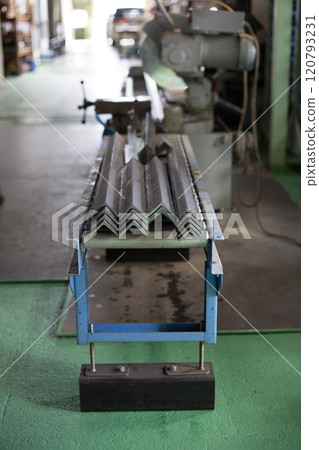Cutting material with a metal saw Cutting material with a metal saw 120793231