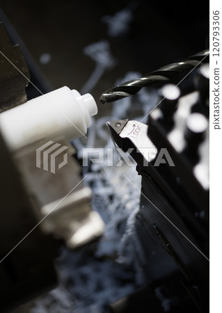 Step processing with a lathe Step processing with a lathe 120793306