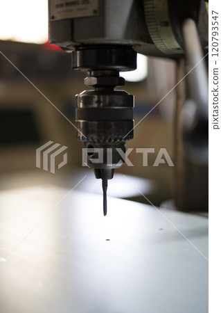 Threading with a Tapping Drilling Machine Threading with a Tapping Drilling Machine 120793547