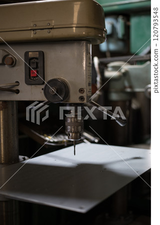 Threading with a Tapping Drilling Machine Threading with a Tapping Drilling Machine 120793548