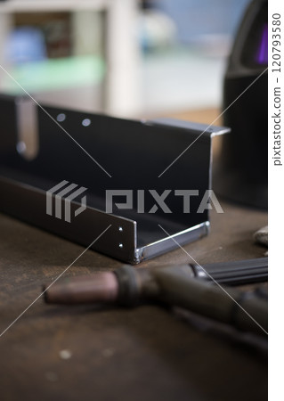 零件焊接的地方 零件焊接的地方 120793580