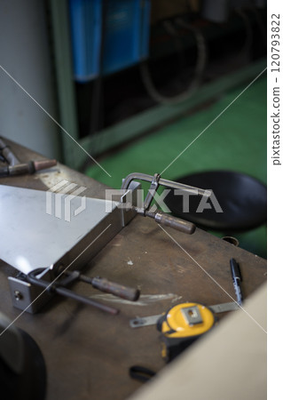 Preparing to weld stainless steel 120793822