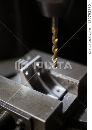Drilling with drilling machine 120793880