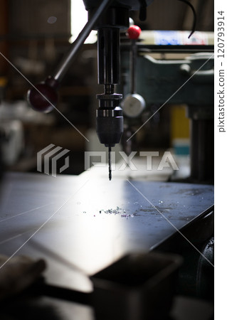 Drilling with drilling machine 120793914