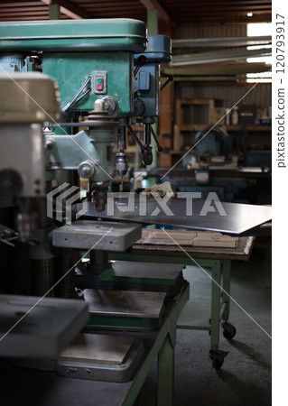 Drilling with drilling machine 120793917