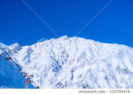 [Snowy mountain material] Landscape seen from Mt. Kotomi in winter [Nagano Prefecture] 120794429