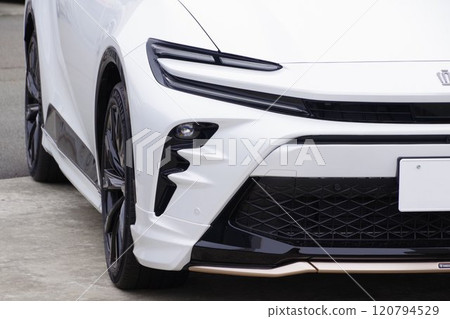 Car image: Toyota Crown Sport Modellista front mask 120794529