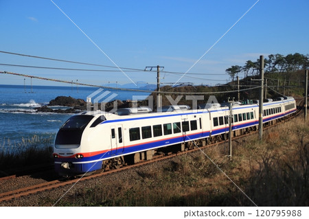 E653系列特急白雪行駛在壯觀的信越本線_2024年12月2日拍攝的照片 120795988