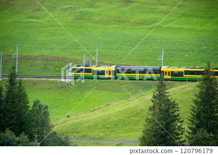 View of the trek from Kleine Scheidegg to Wengen, Wengen, Grindelwald, Switzerland 120796179
