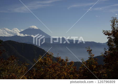 Mt. Fuji in autumn as seen from Kofu City, Yamanashi Prefecture 120796809