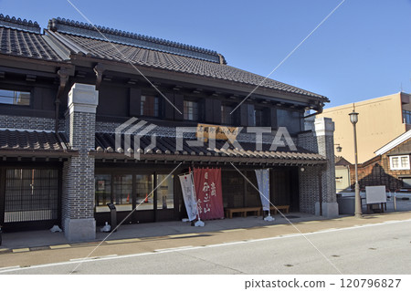 Takaoka Mikurumayama Hall (Takaoka City, Toyama Prefecture) Takaoka Mikurumayama Hall (Takaoka City, Toyama Prefecture) 120796827