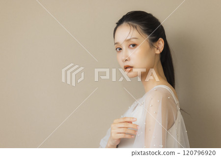 Beauty Bridal Image 120796920