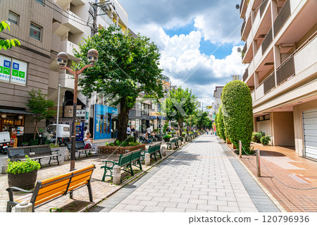 [Tokyo] Jiyugaoka, a stylish neighborhood 120796936