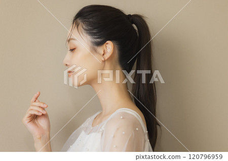 Beauty Bridal Image 120796959