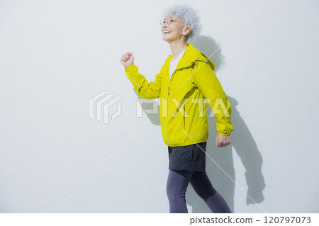 Senior women of sportswear Senior women of sportswear 120797073