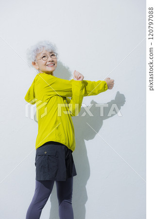 Senior women of sportswear Senior women of sportswear 120797088