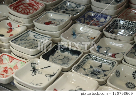 Bat Trang pottery small plate Bat Trang pottery small plate 120798669