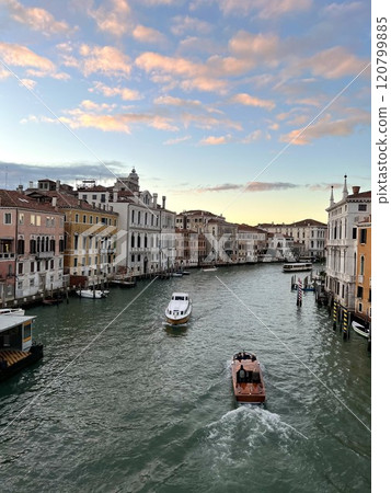 Scenic Venice Grand Canal with Boats at Sunset in Autumn Scenic Venice Grand Canal with Boats at Sunset in Autumn 120799885
