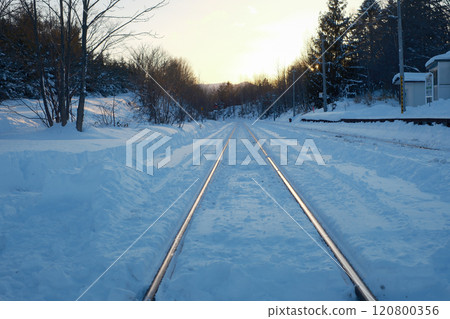 Snow scene at Biei Station in Hokkaido, Japan in winter 120800356