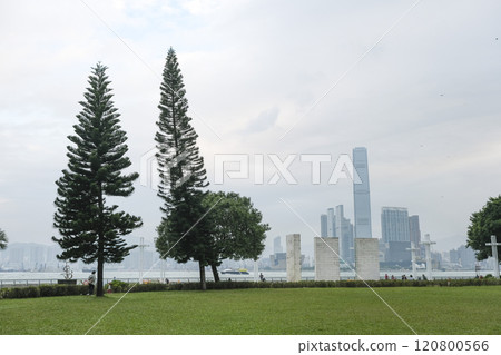 從中山紀念公園看到的香港九龍海濱 從中山紀念公園看到的香港九龍海濱 120800566