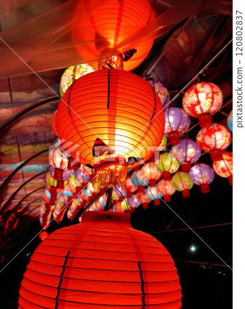 燈籠隧道4 120802837