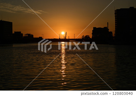 Nusamai Bridge and the sunset 120803040