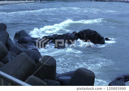 Image of waves crashing on Imrang Beach in Busan, Korea 120803990