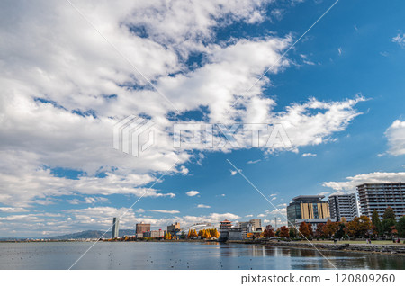 大津市濱大津市琵琶湖岸邊風景 120809260