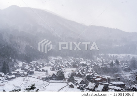 Panoramic view of winter Shirakawa-go village in Gifu, Japan Panoramic view of winter Shirakawa-go village in Gifu, Japan 120810868