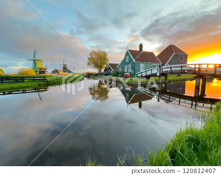 skyline of old town Zaanse Schans skyline of old town Zaanse Schans 120812407