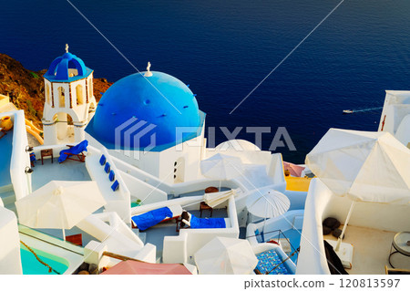 Oia, traditional greek village 120813597