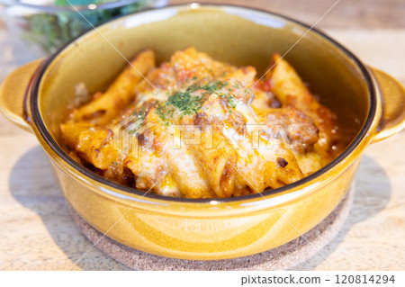 Delicious hot macaroni lasagna 120814294