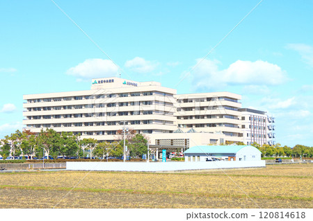 A view of Matsusaka Central General Hospital in Matsusaka City, Mie Prefecture A view of Matsusaka Central General Hospital in Matsusaka City, Mie Prefecture 120814618