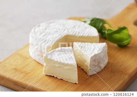 Camembert cheese 120816124