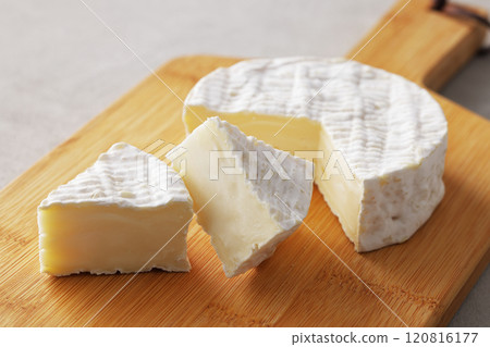 Camembert cheese 120816177